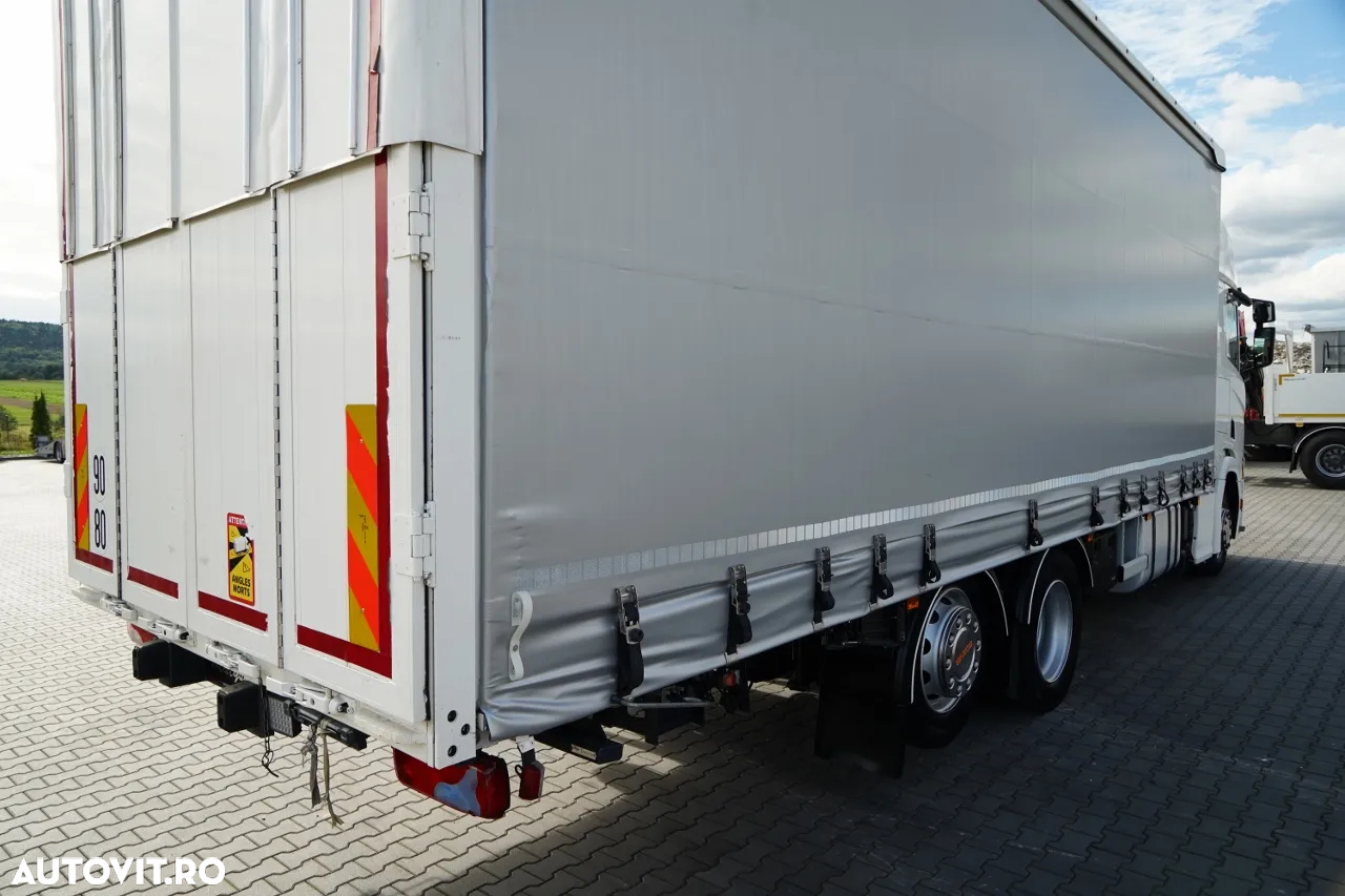 Scania R 450 / MEGA / 6x2 / CORTINĂ - 8,2 m / SOLO / PUNTE RIDICATĂ / PODEA REZISTENTĂ / NAVI / - 15