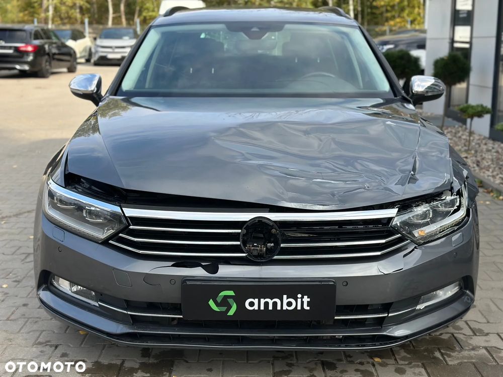 Volkswagen Passat - 2