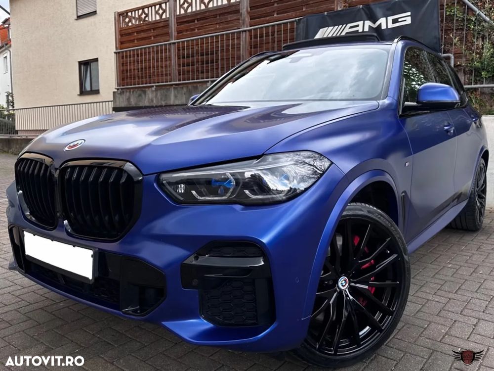 BMW X5 M M50i - 1