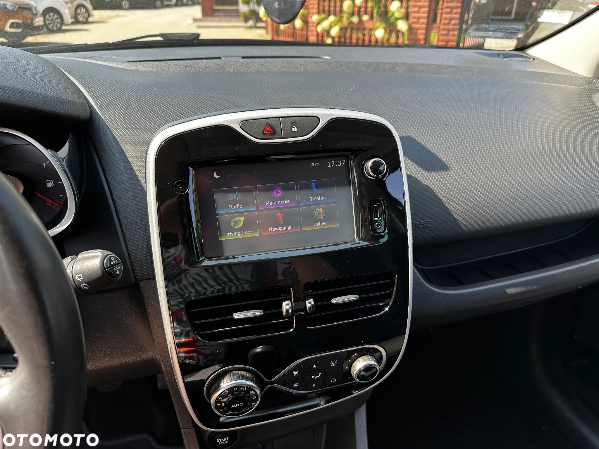 Renault Clio - 12