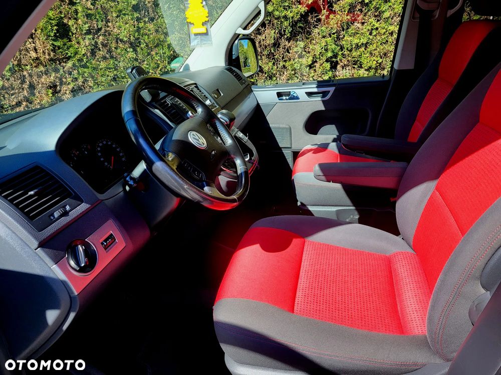 Volkswagen Multivan - 18