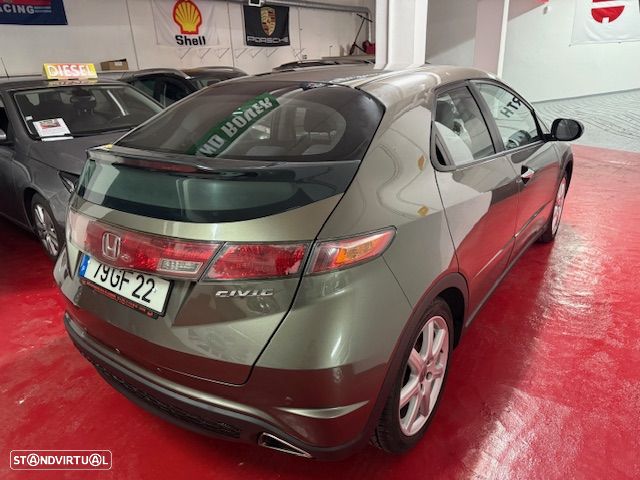 Honda Civic 1.8 Sport - 4