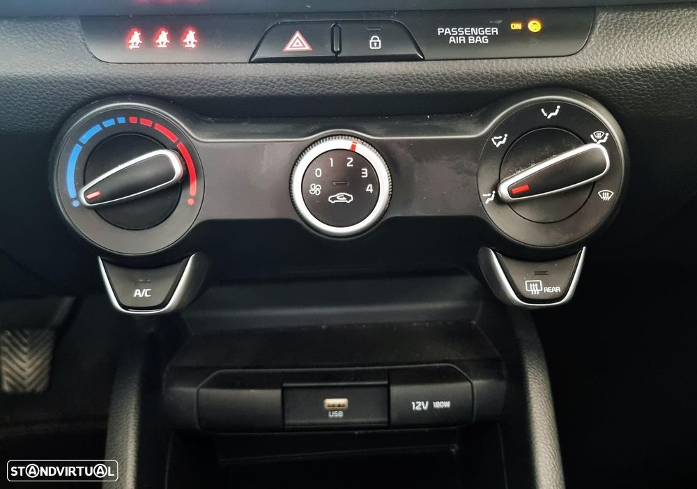 Kia Stonic 1.2 Dynamic - 33