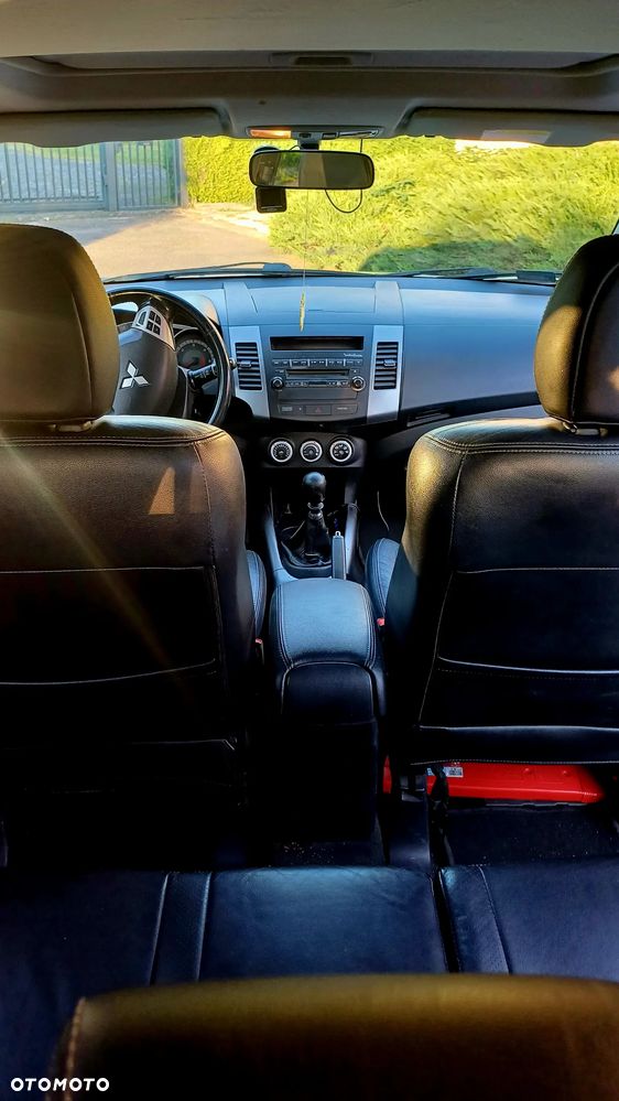 Mitsubishi Outlander 2.0 DID Instyle - 9