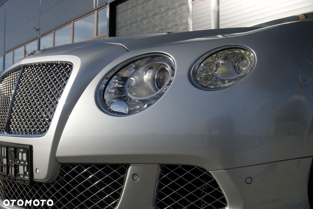 Bentley Continental GT W12 - 8