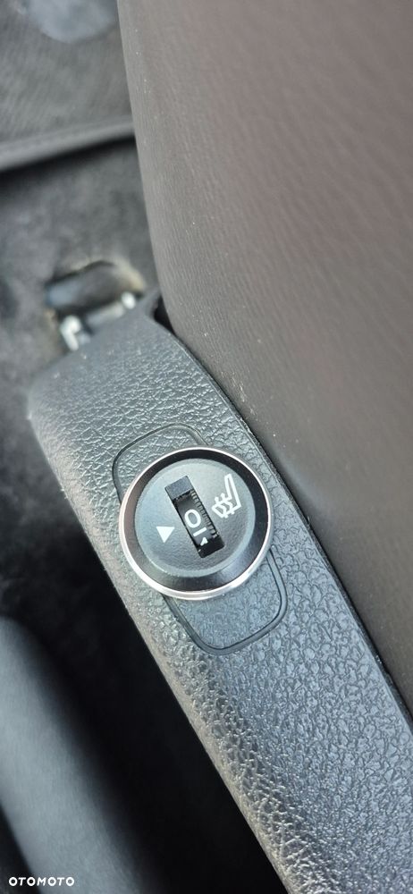 Dacia Duster 1.6 16V 4x2 Prestige - 11