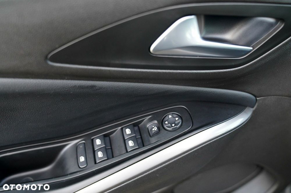Opel Grandland X - 16