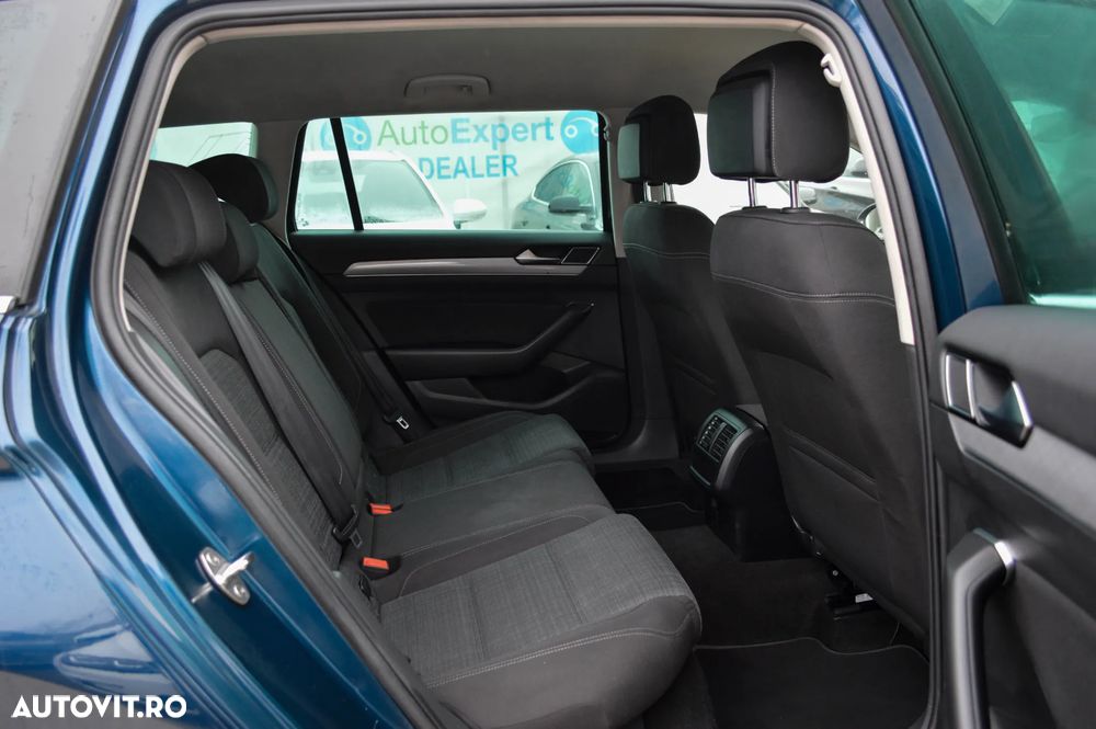 Volkswagen Passat 2.0 TDI SCR DSG Comfortline - 21