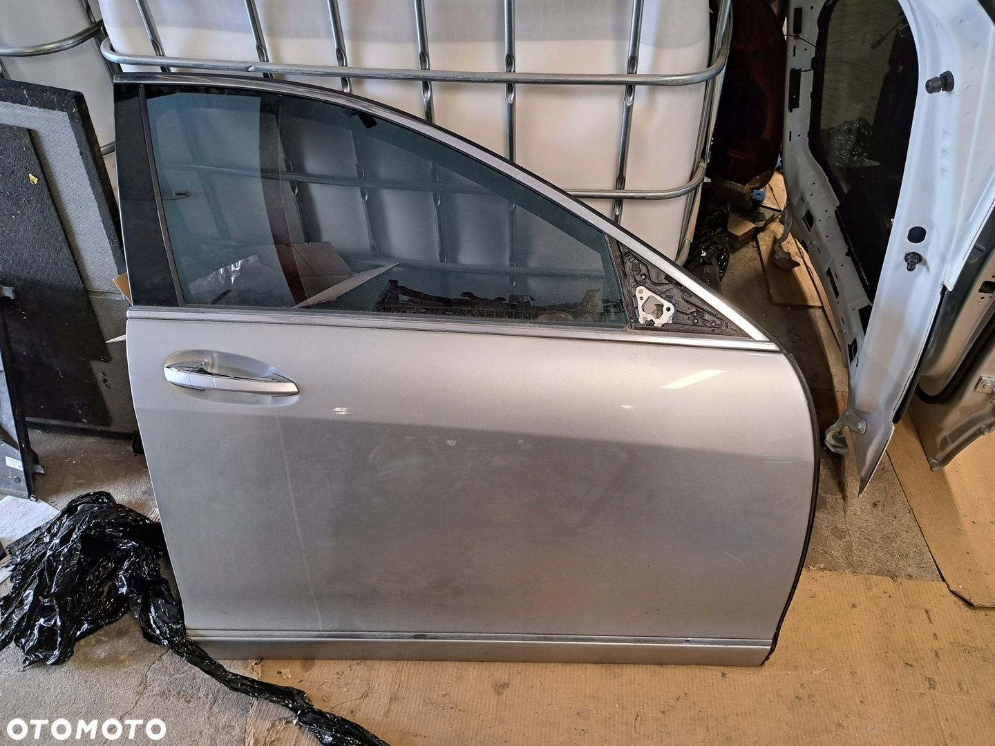 Mercedes 221 drzwi prawy przód - 1