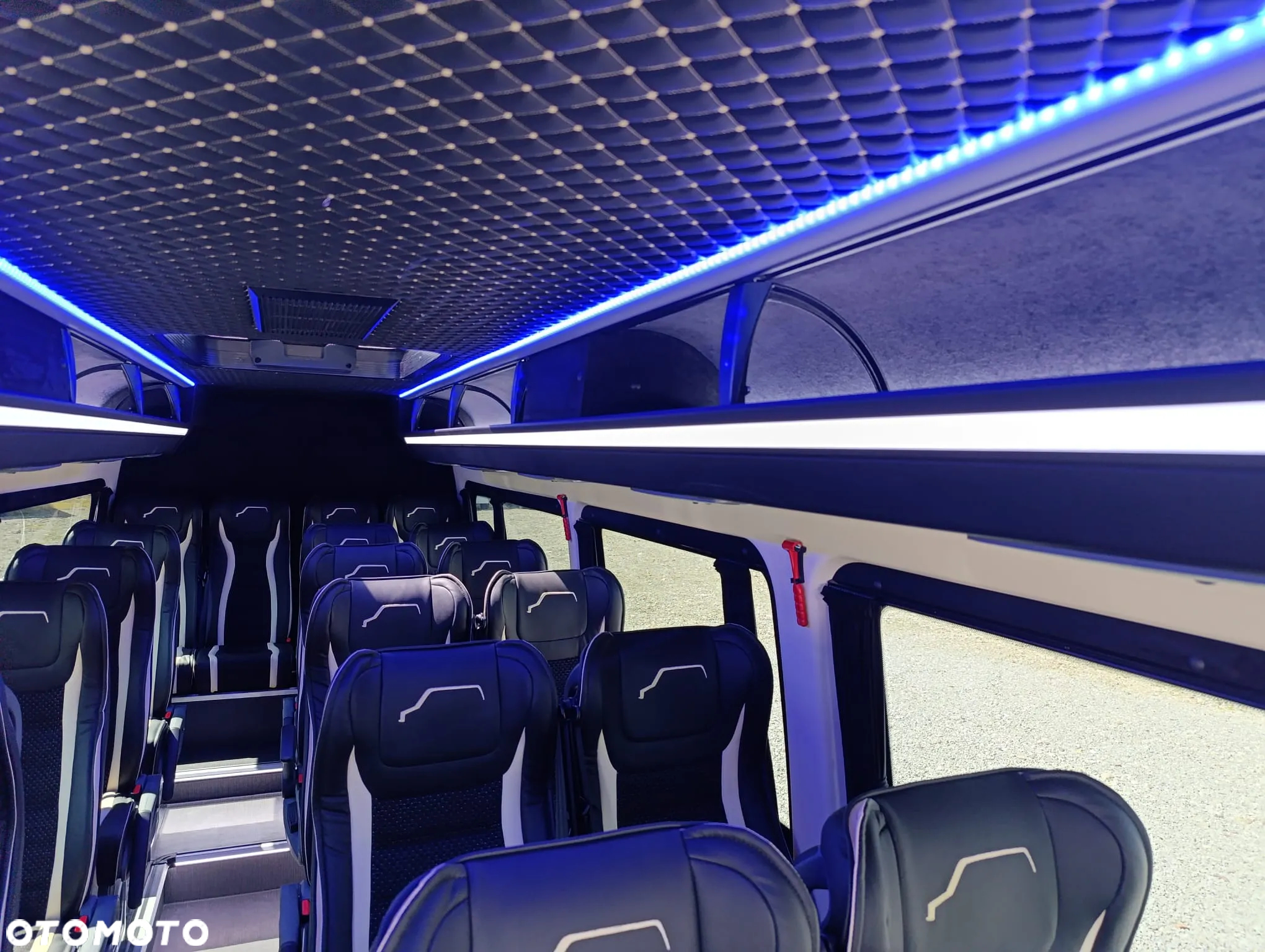 Mercedes-Benz Sprinter 517 - 20