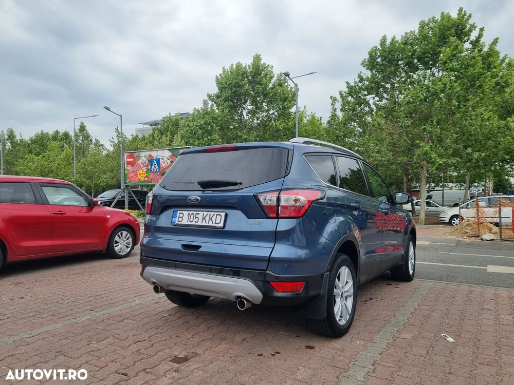 Ford Kuga 1.5 EcoBoost 4WD Aut. Titanium - 4