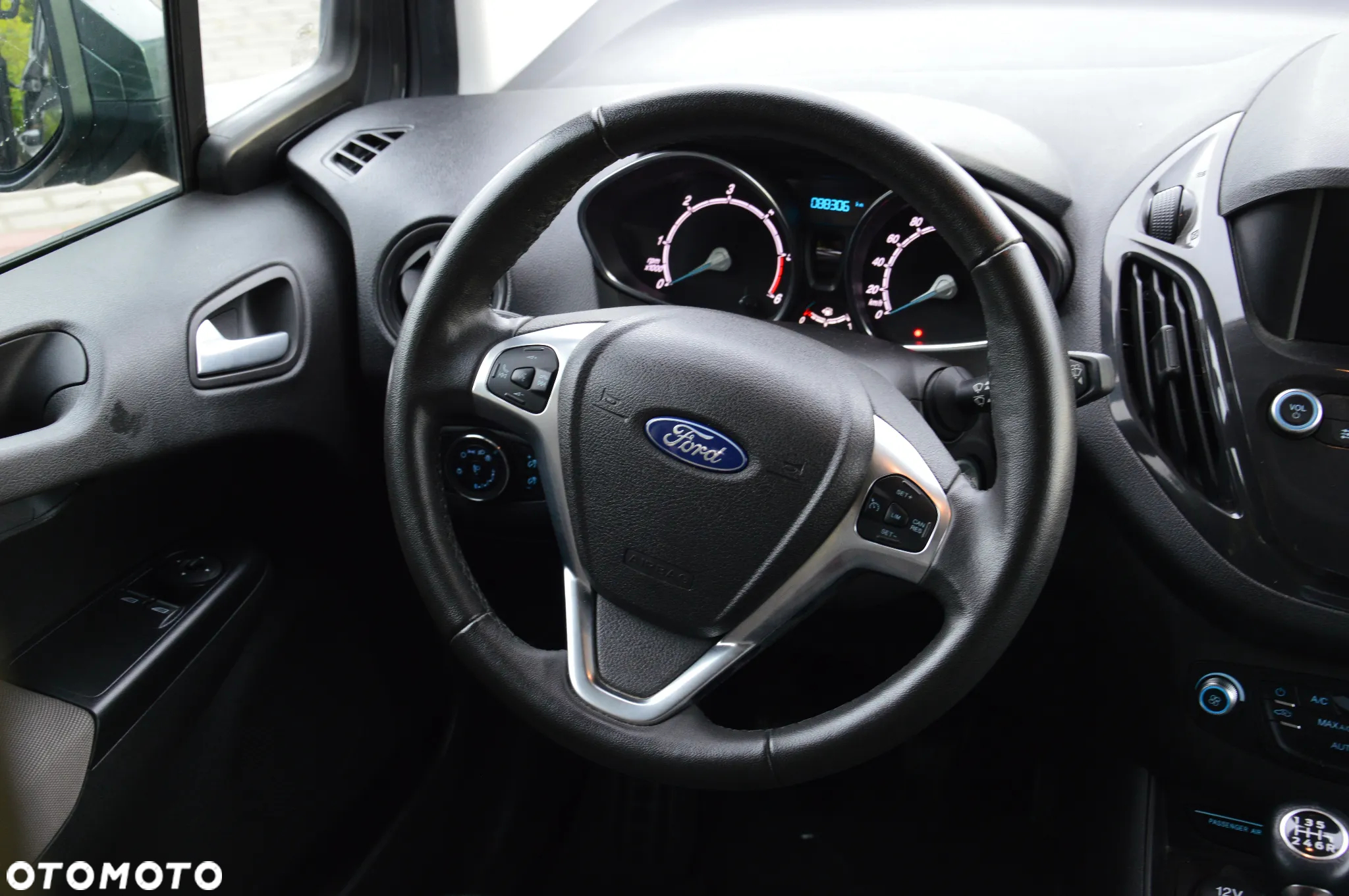 Ford Tourneo Courier 1.5 TDCi Titanium - 15