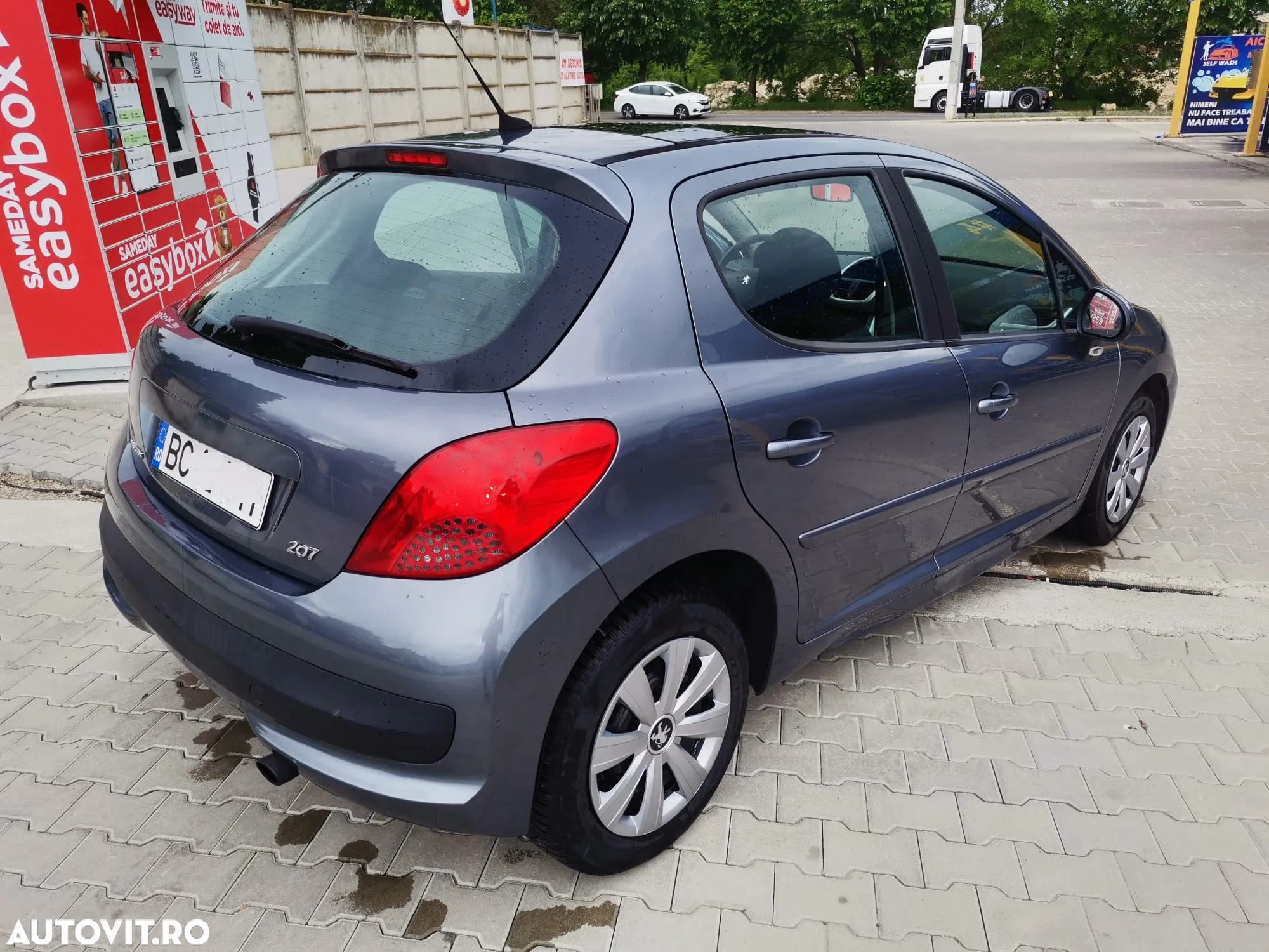 Peugeot 207 1.4 E Premium - 4