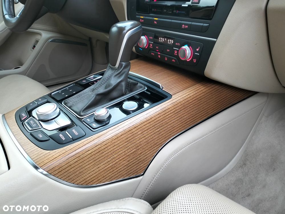 Audi A6 Avant 3.0 TDI Quattro S tronic - 25