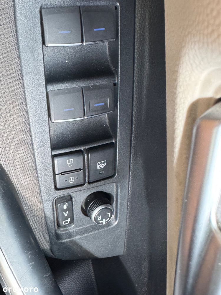 Toyota Corolla 1.8 Hybrid Comfort - 28