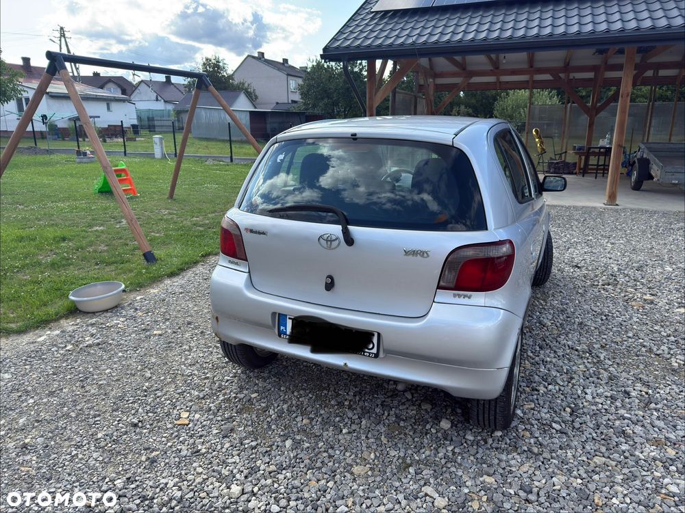 Toyota Yaris - 4