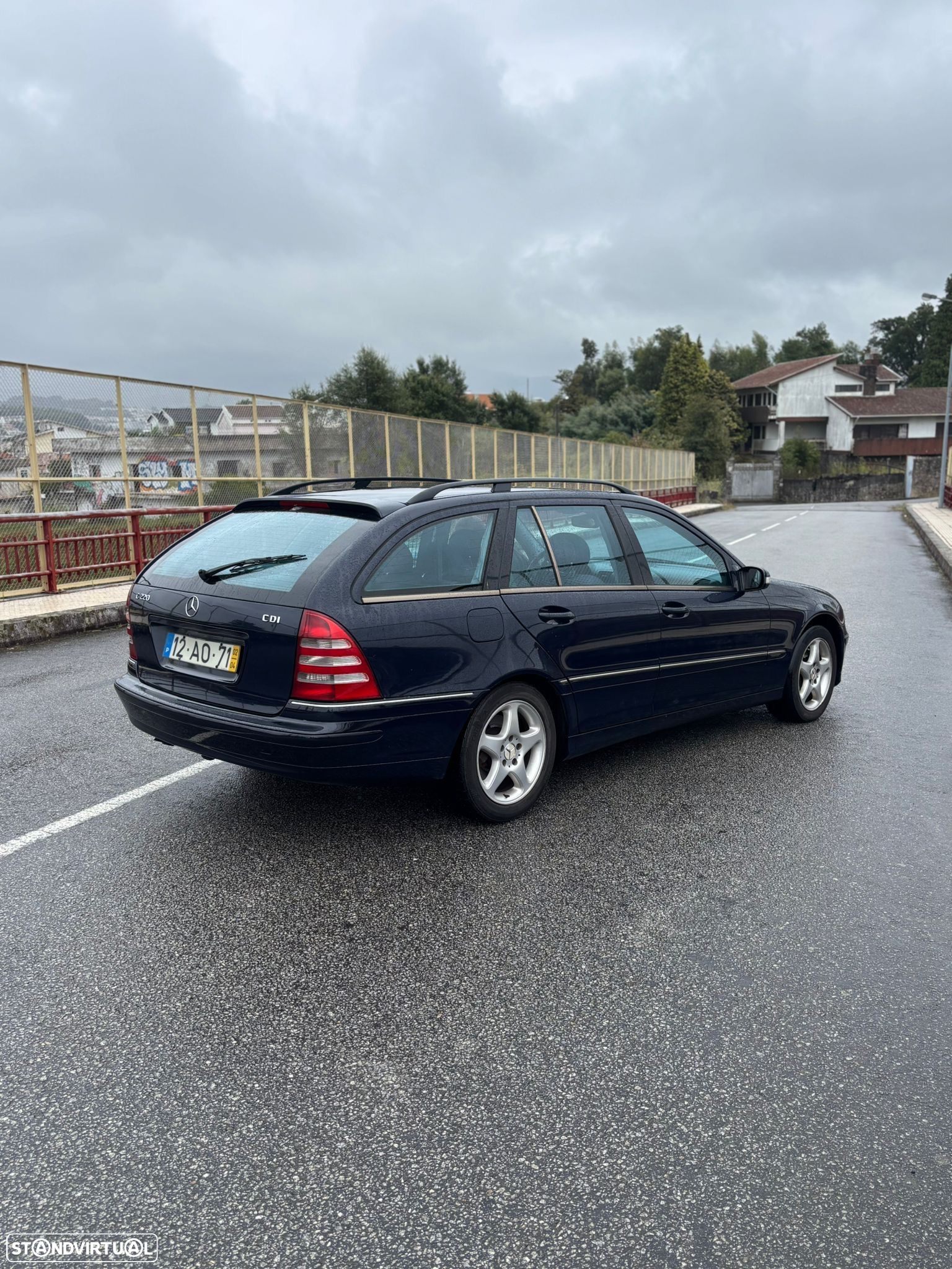Mercedes-Benz 220 - 1