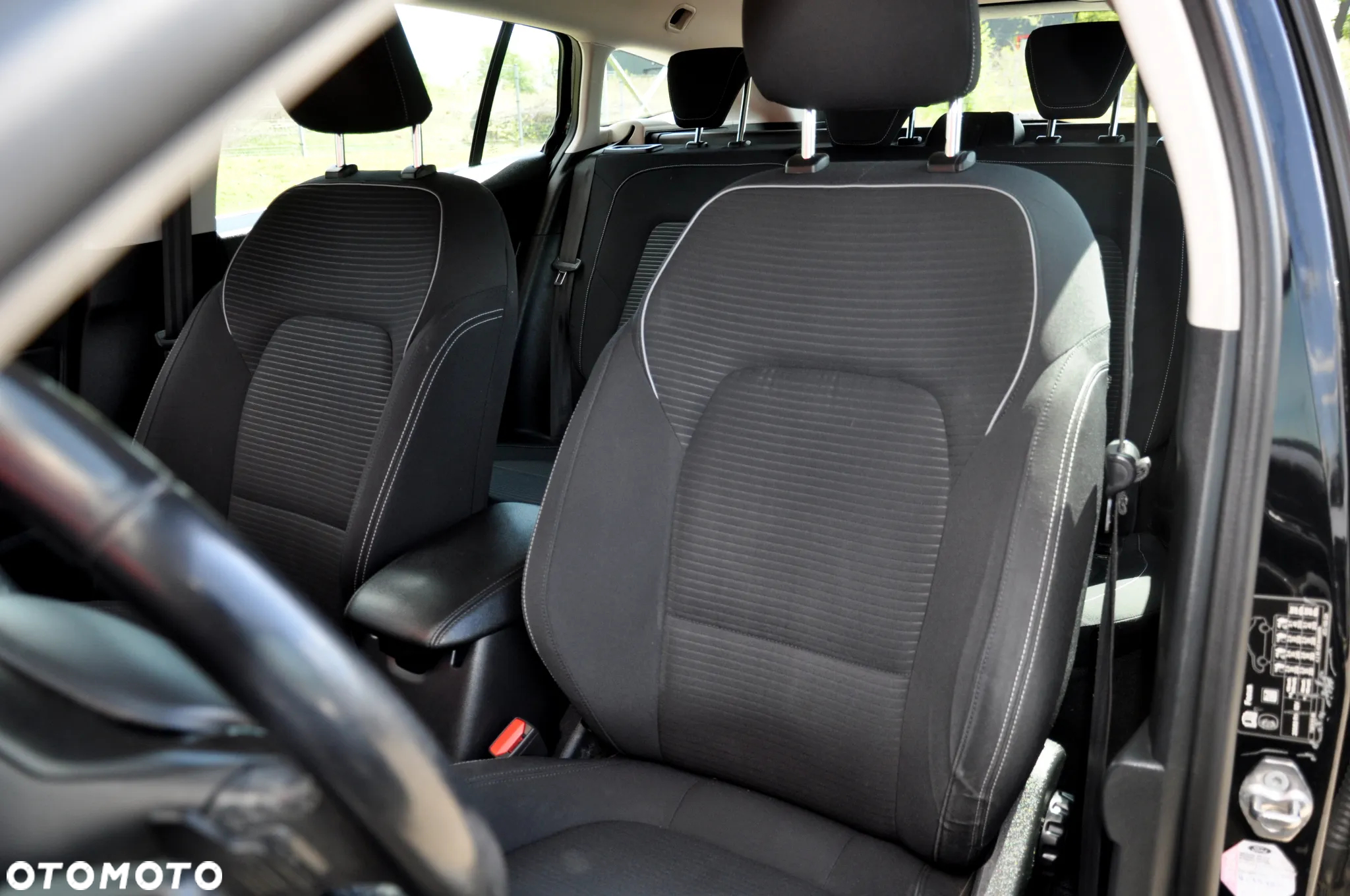 Ford Focus Turnier 1.5 EcoBlue Start-Stopp-System ACTIVE X - 26