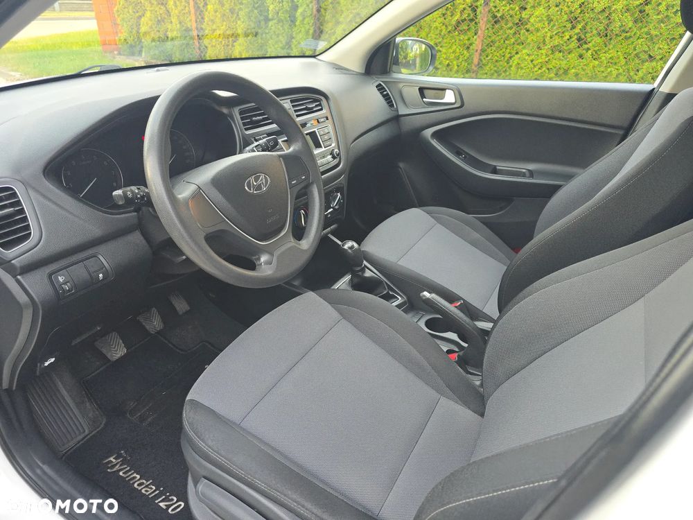 Hyundai i20 - 14