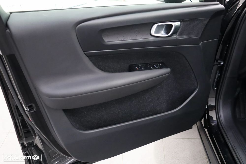 Volvo XC 40 1.5 T2 Inscription - 28