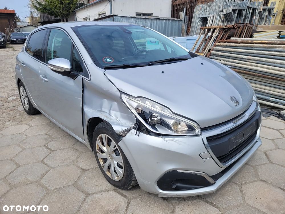 Peugeot 208 - 9