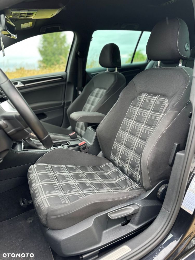 Volkswagen Golf 2.0 TDI BMT GTD - 17