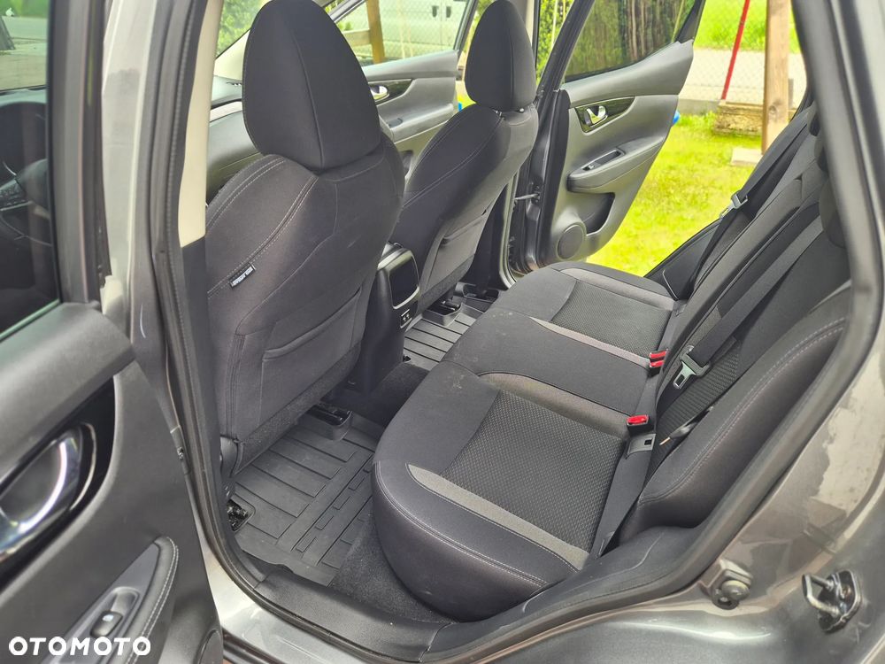Nissan Qashqai 1.7 dCi 4x4 N-Connecta Xtronic - 22