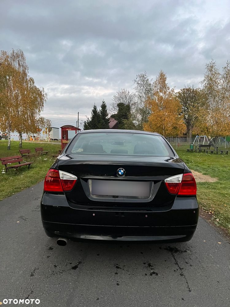 BMW Seria 3 318i - 6