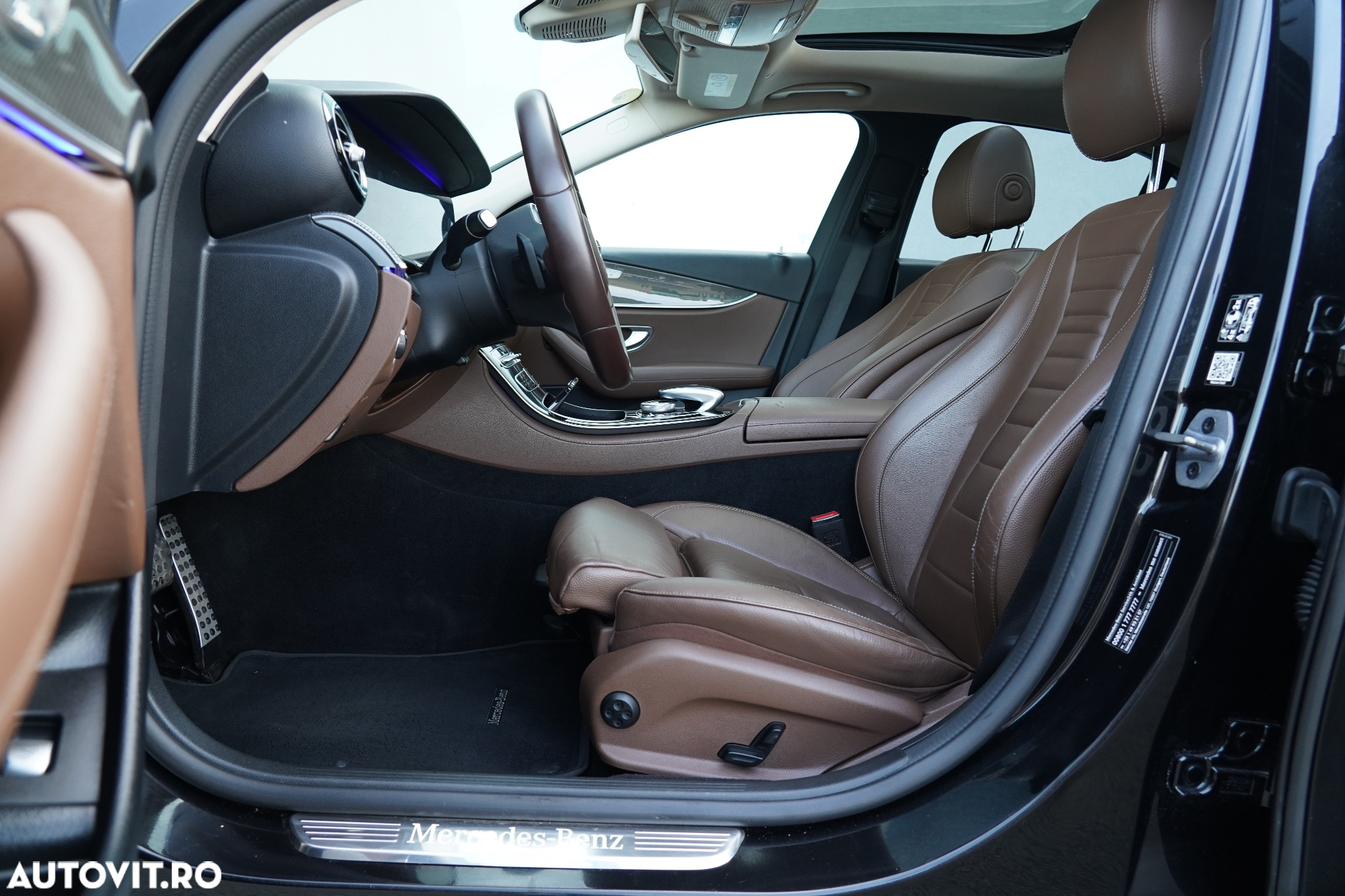 Mercedes-Benz E 220 d 9G-TRONIC Exclusive - 17