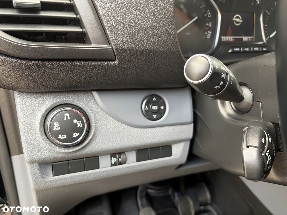 Opel Vivaro - 14