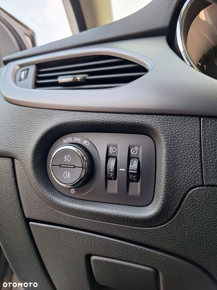 Opel Astra - 16