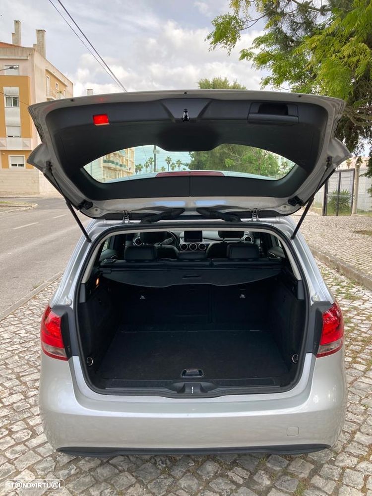 Mercedes-Benz B 180 d BlueEFFICIENCY Edition - 10