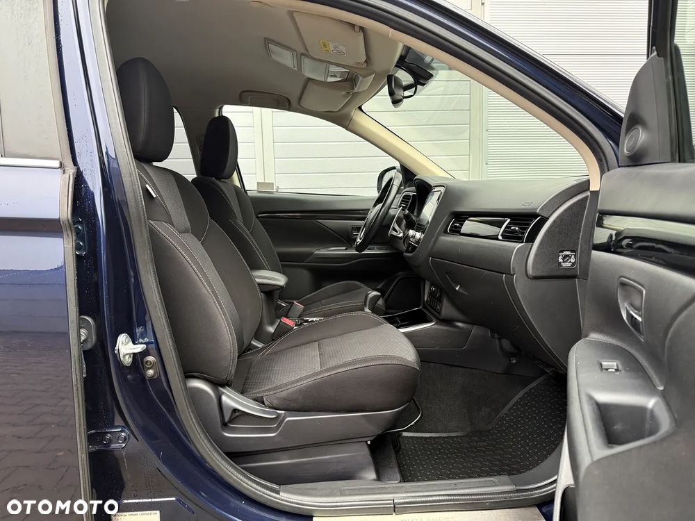 Mitsubishi Outlander 2.0 Intense + SDA 4WD CVT - 14