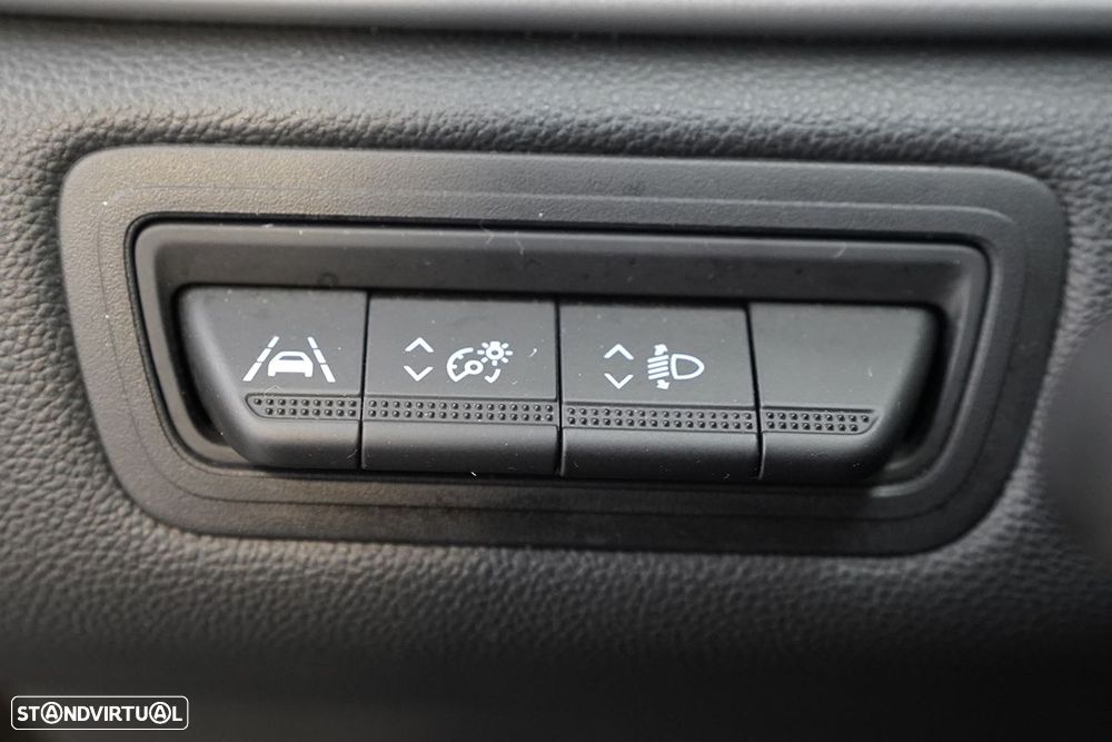 Renault Captur 1.0 TCe Techno Bi-Fuel - 19
