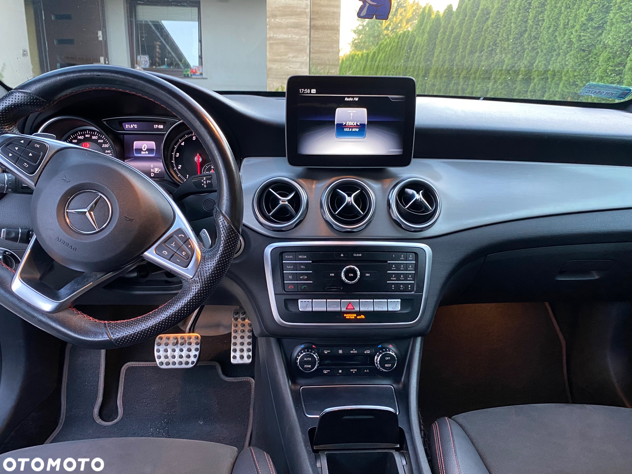 Mercedes-Benz GLA 200 7G-DCT AMG Line - 12