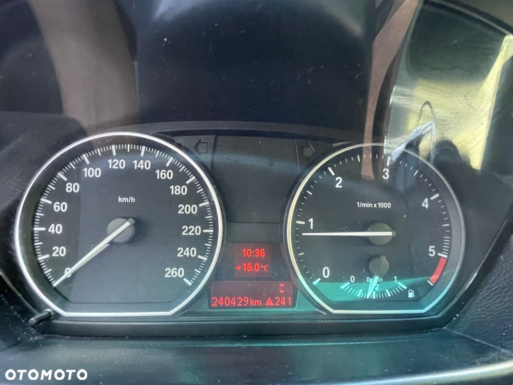 BMW Seria 1 123d - 9