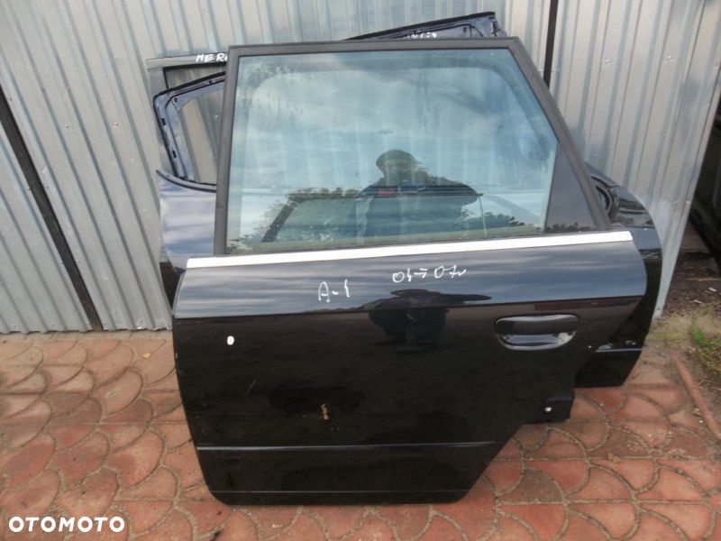 Audi A4 B7 04-07r drzwi tył kompletne - 1