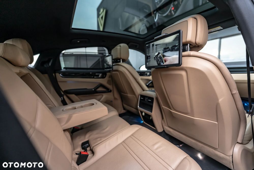 Porsche Cayenne Platinum Edition - 36