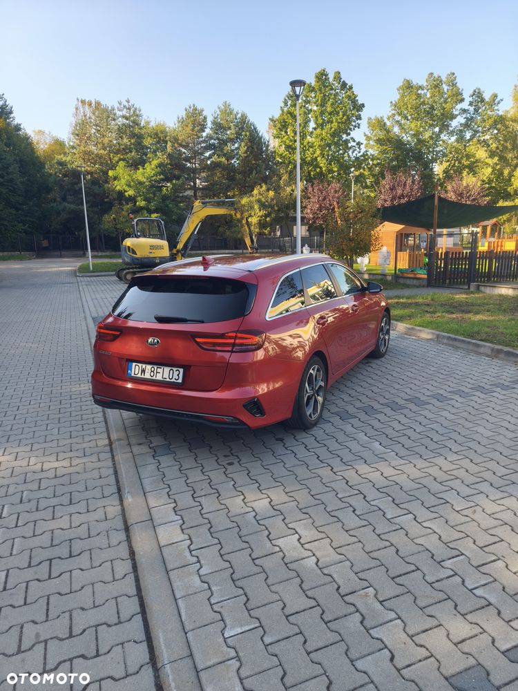 Kia Ceed 1.4 T-GDI L Business Line DCT - 11