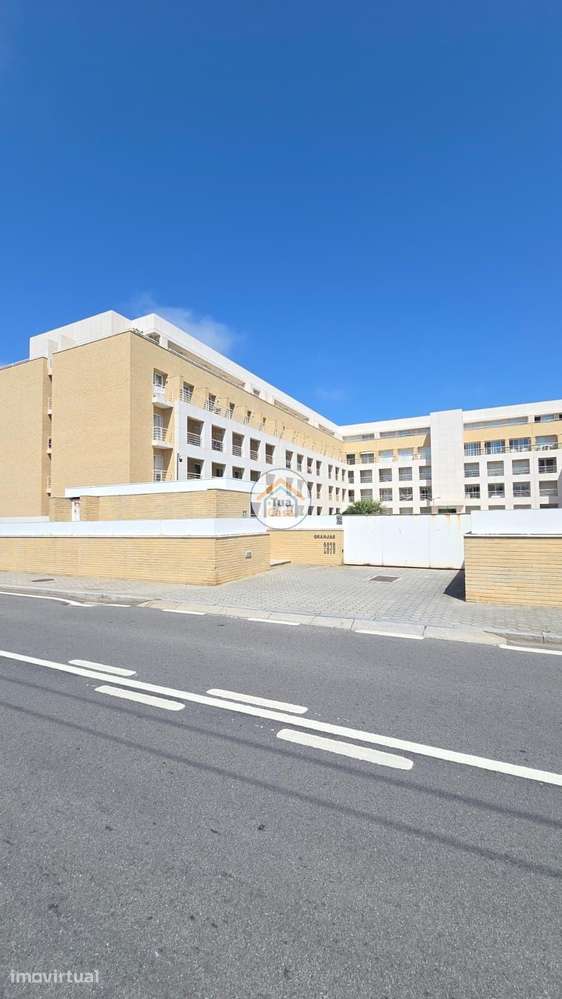 Apartamento T2 com Varanda e Garagem Fechada | Arcozelo – Granja - Grande imagem: 3/32