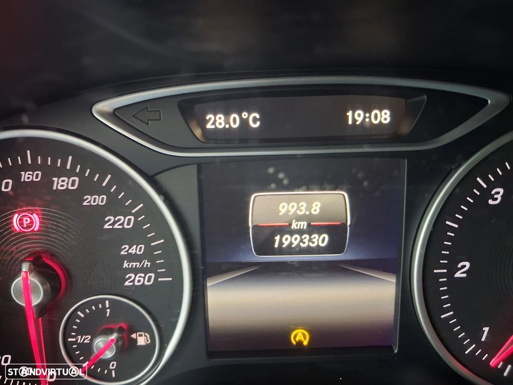 Mercedes-Benz B 200 d Urban - 11