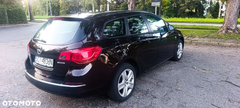 Opel Astra 1.4 Turbo Exklusiv - 4