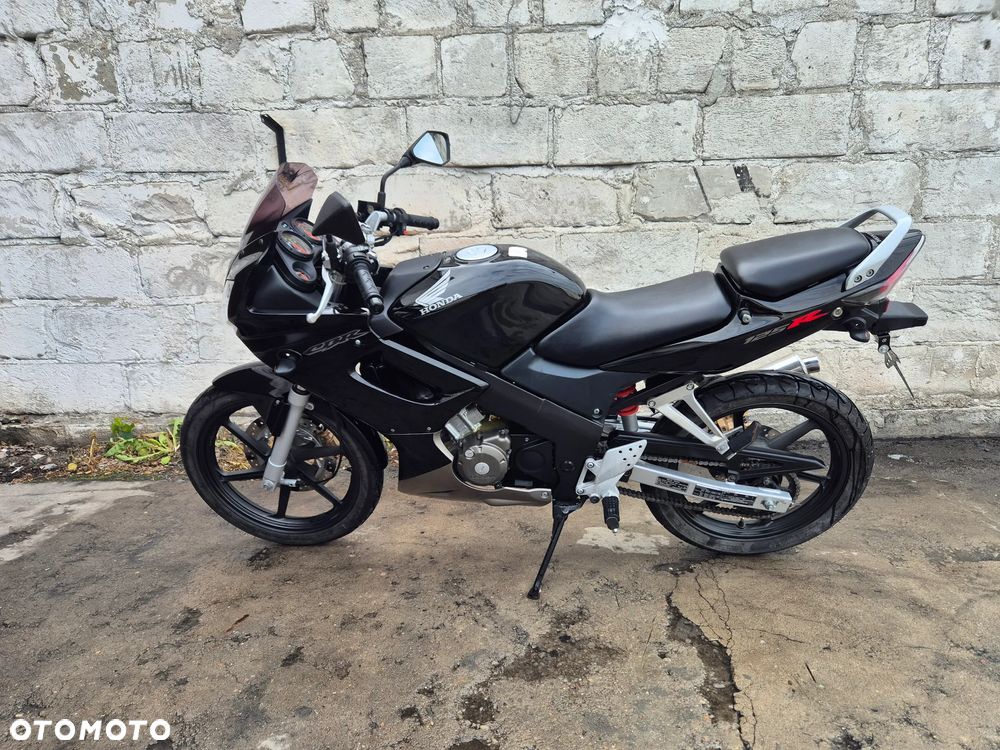 Honda CBR - 11