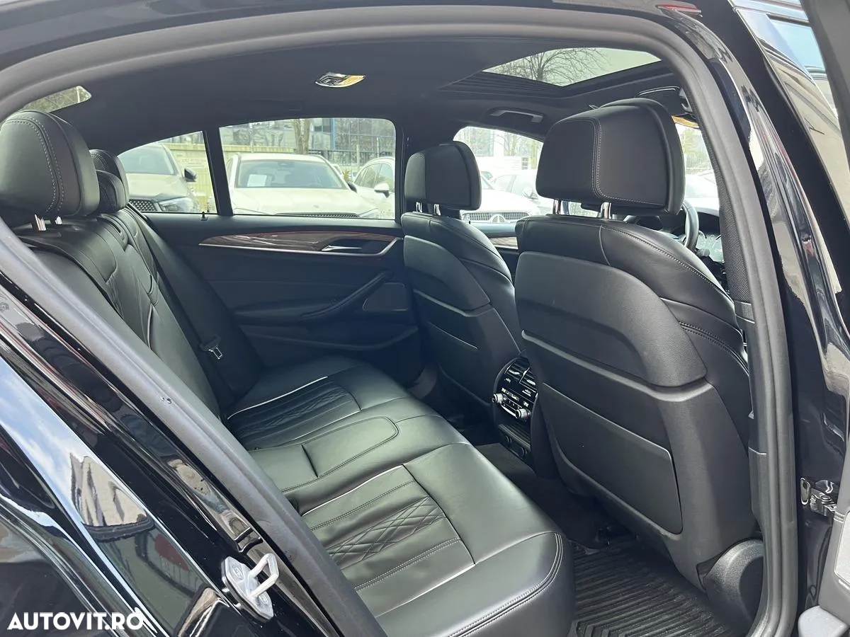 BMW Seria 5 540i xDrive AT - 23