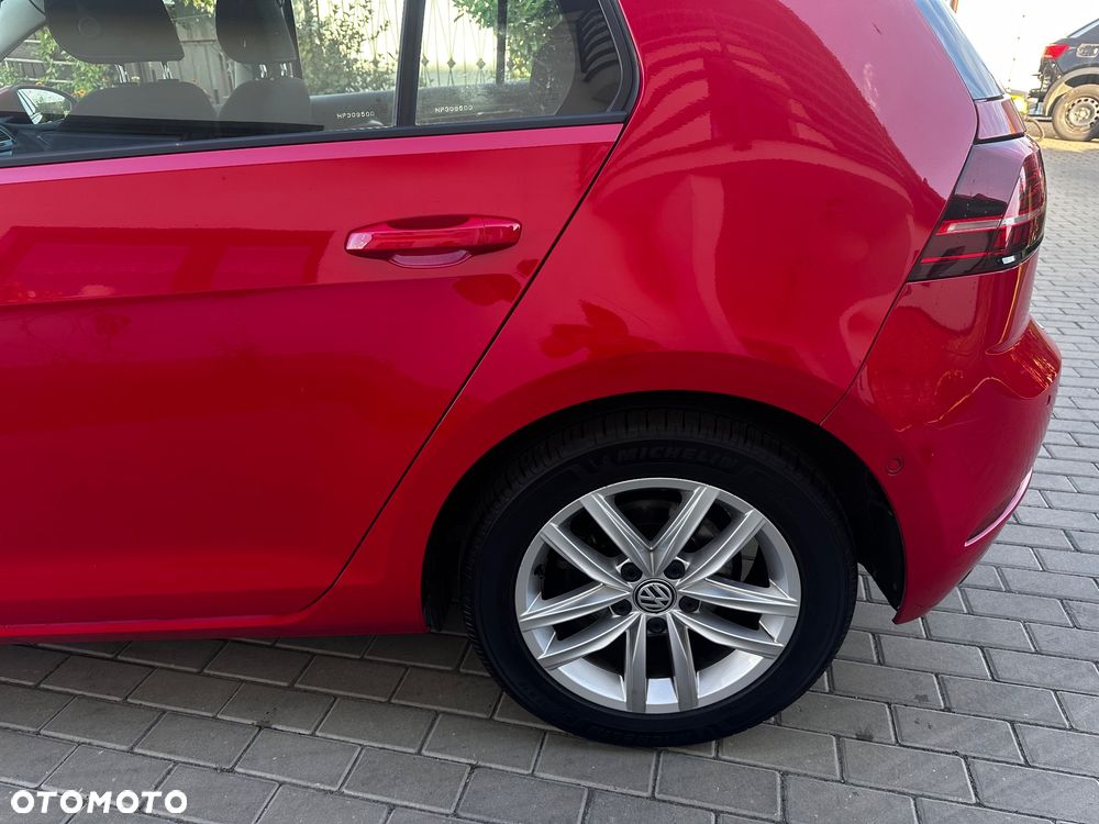 Volkswagen Golf 2.0 BlueTDI DSG Highline - 23