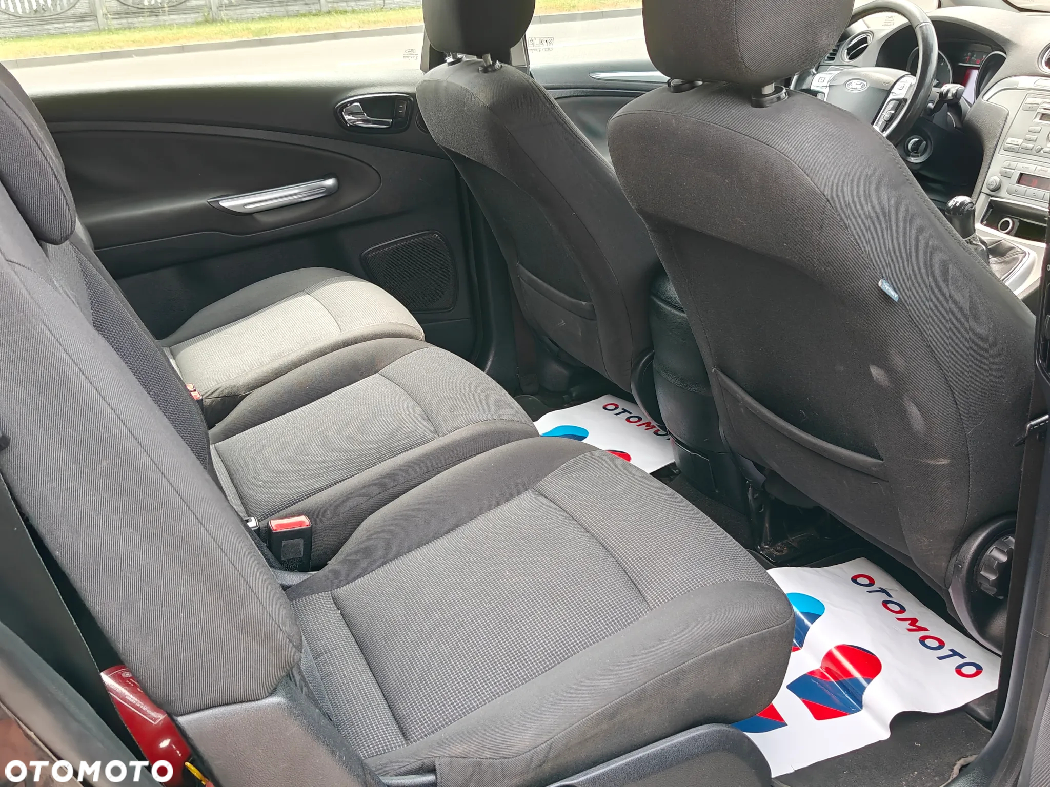 Ford S-Max 2.0 Ambiente - 19