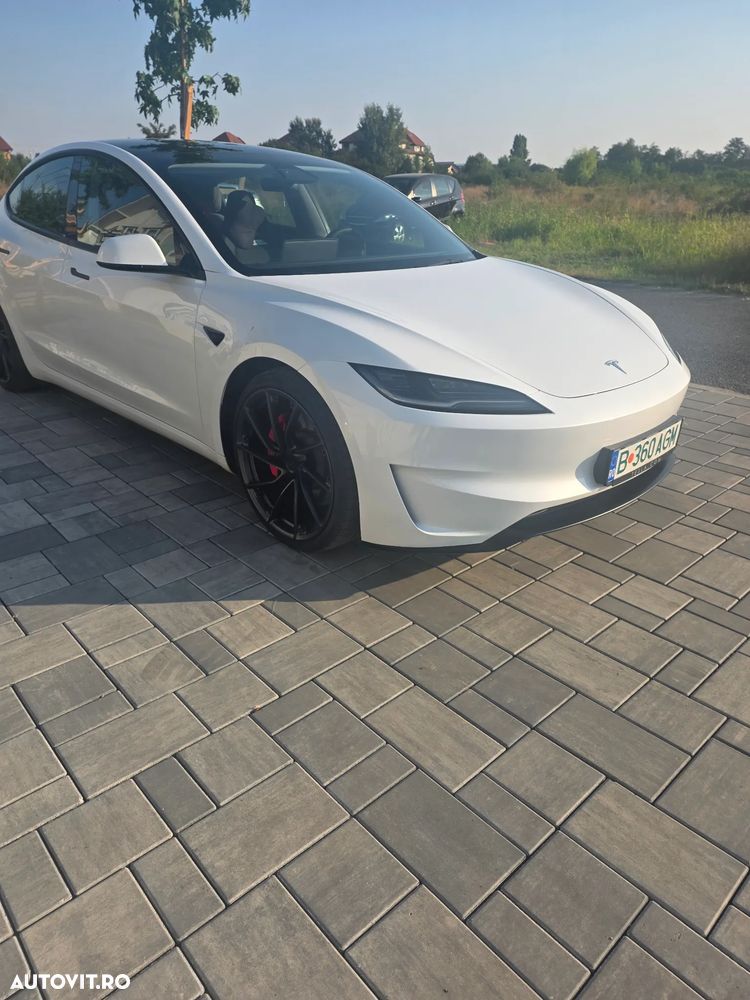 Tesla Model 3 - 2