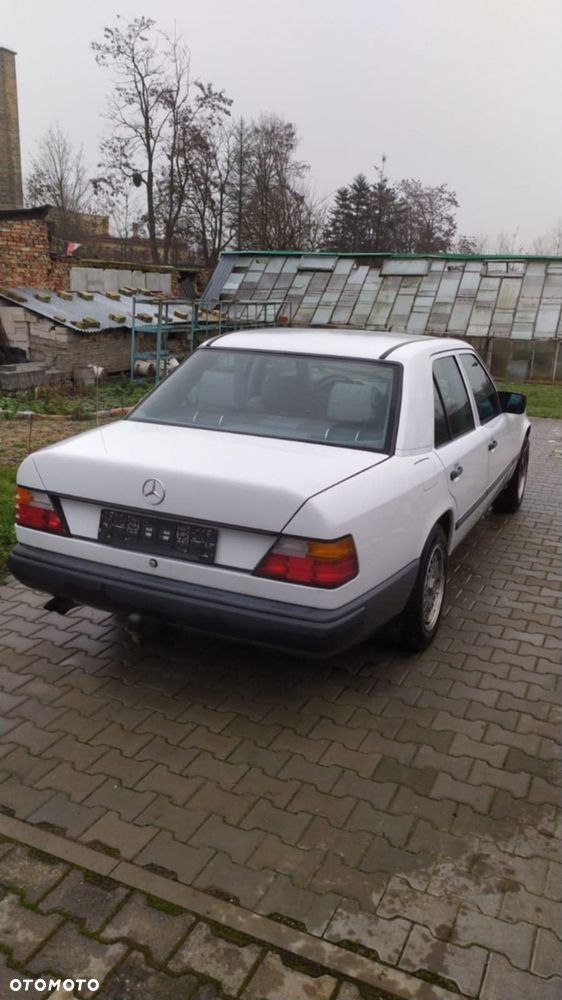 Mercedes-Benz Klasa E 2.6 - 2