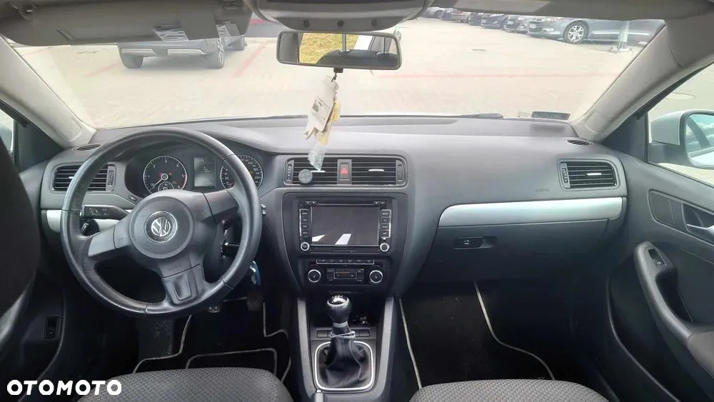 Volkswagen Jetta 1.6 TDI Comfortline - 2