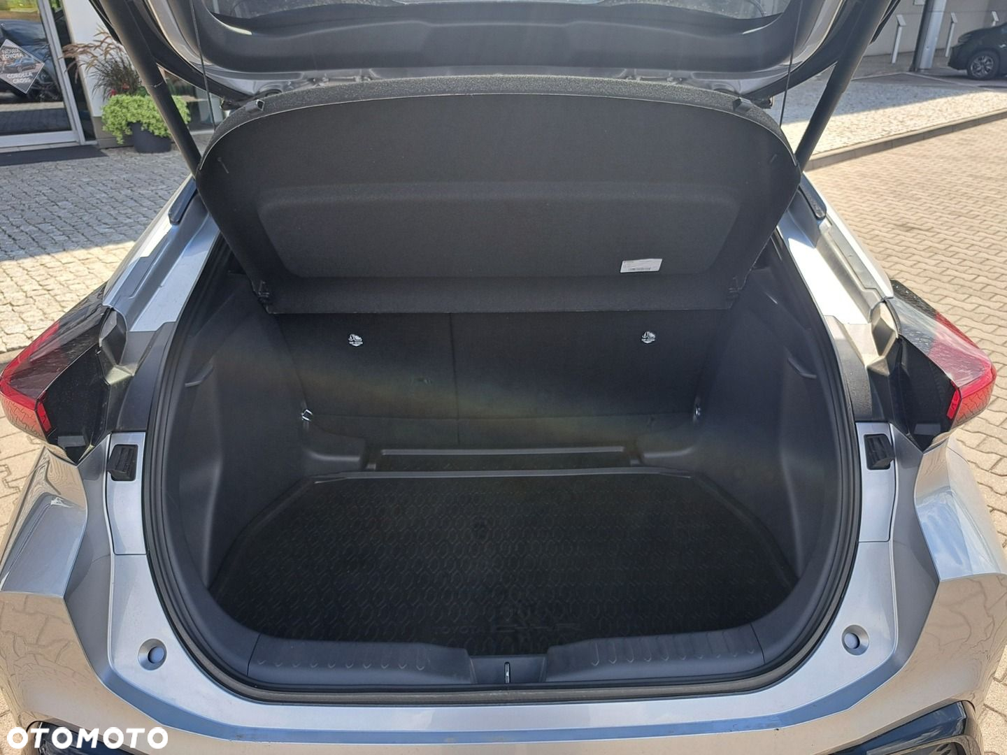 Toyota C-HR 1.8 Hybrid Executive - 6